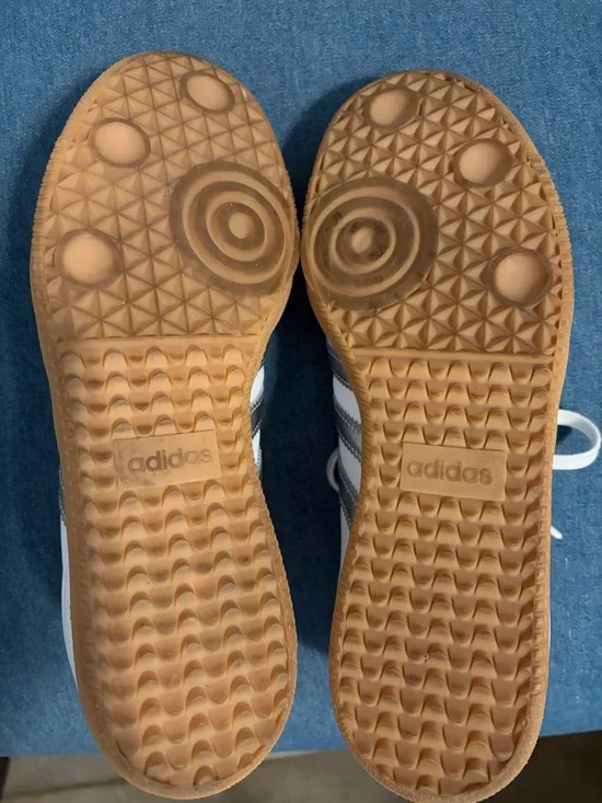 adidas Women's Samba OG Shoes White/Silver/Gum - Picture 5 of 8